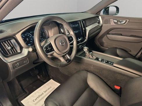 Used 2020 Volvo XC60 T5 Momentum image 10