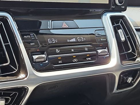 Used 2022 Kia Sorento SX FWD image 16