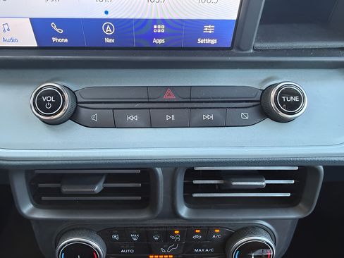Used 2024 Ford Maverick Lariat AWD/4WD image 27