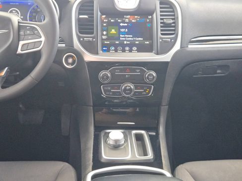 Used 2023 Chrysler 300 Touring w/ Sport Appearance Package RWD image 17