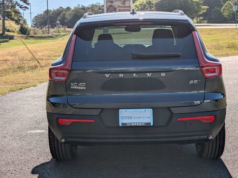 Used 2026 Volvo XC40 B5 Core AWD/4WD image 5