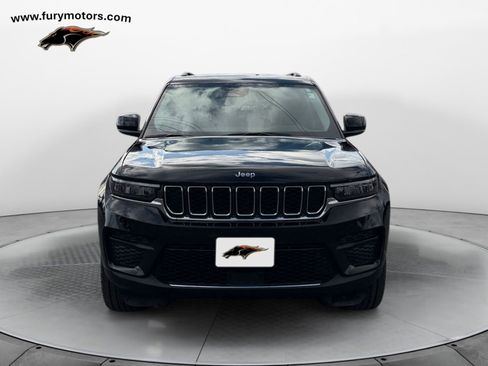 Used 2023 Jeep Grand Cherokee Laredo w/ Luxury Tech Group I image 8