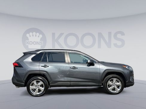 Used 2021 Toyota RAV4 Limited image 8