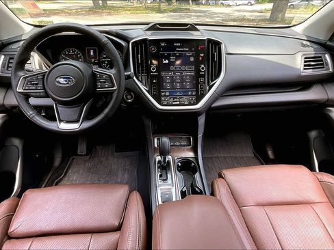 Used 2025 Subaru Ascent Touring w/ Popular Package #1 AWD/4WD image 7