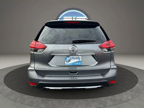 Used 2017 Nissan Rogue SV w/ Midnight Edition Package FWD image 9