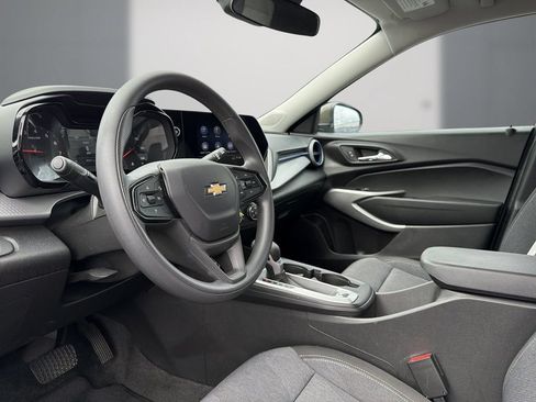 Certified 2024 Chevrolet Trax LS w/ LS Convenience Package FWD image 14