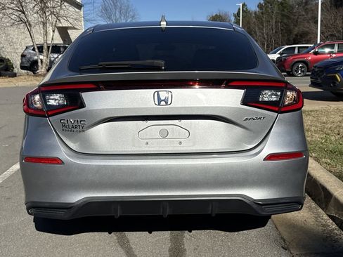 Used 2023 Honda Civic Sport image 5