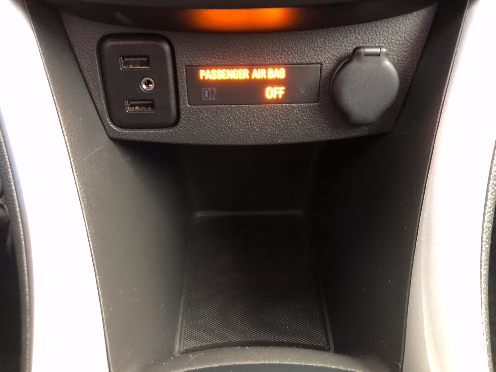 Used 2022 Chevrolet Trax LT w/ LT Convenience Package AWD/4WD image 22