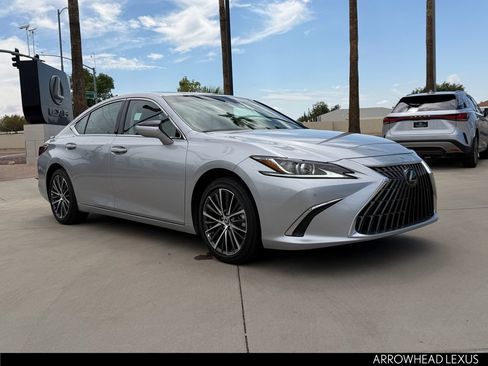 Used 2025 Lexus ES 300h w/ Premium Package FWD image 8