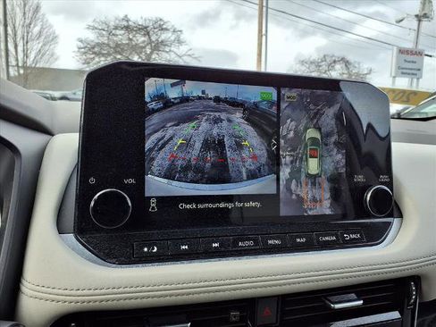 Certified 2023 Nissan Rogue SL w/ SL Premium Package image 10