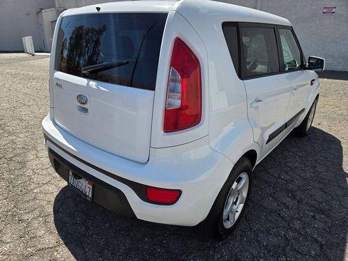 Used 2013 Kia Soul FWD image 18
