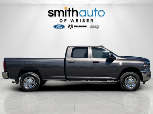New 2026 RAM 3500 Tradesman AWD/4WD image 4
