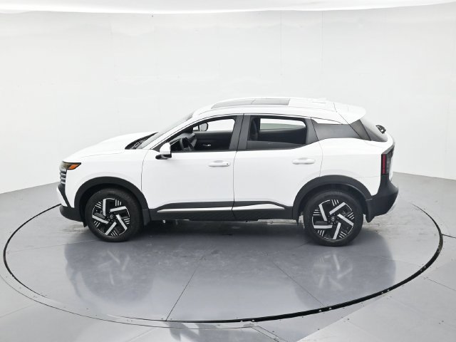 Used 2025 Nissan Kicks SV w/ SV Premium Package FWD image 45