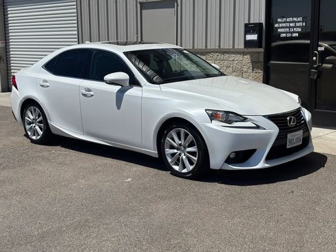 Used 2015 Lexus IS 250 RWD image 1