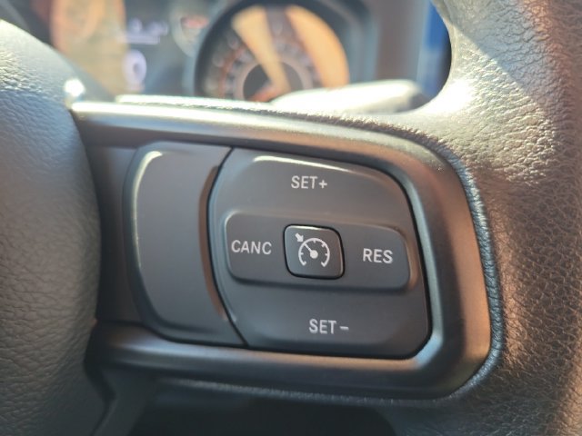 Used 2025 Jeep Wrangler Sport AWD/4WD image 18