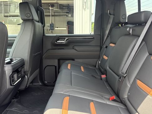 New 2026 GMC Sierra 2500 AT4 w/ AT4 Premium Plus Package AWD/4WD image 5