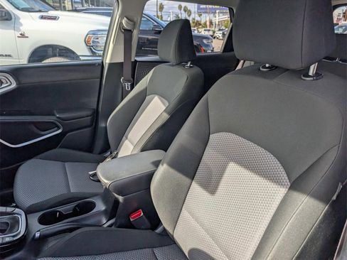 Used 2024 Kia Soul S image 24