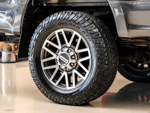 Used 2018 Ford F250 Lariat w/ Lariat Value Package image 46