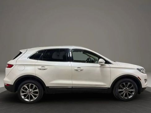Used 2017 Lincoln MKC Select w/ Select Plus Package AWD/4WD image 6