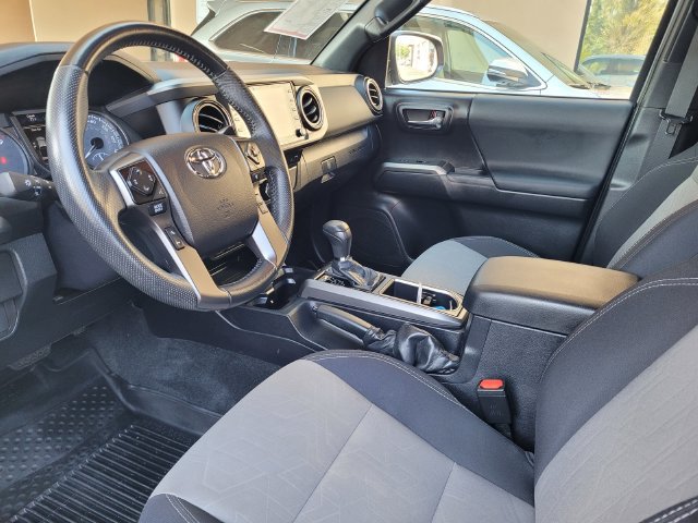 Certified 2021 Toyota Tacoma TRD Off-Road w/ Technology Package AWD/4WD image 12