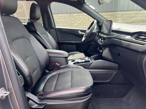 Used 2023 Ford Escape ST-Line w/ Tech Pack #1 AWD/4WD image 11