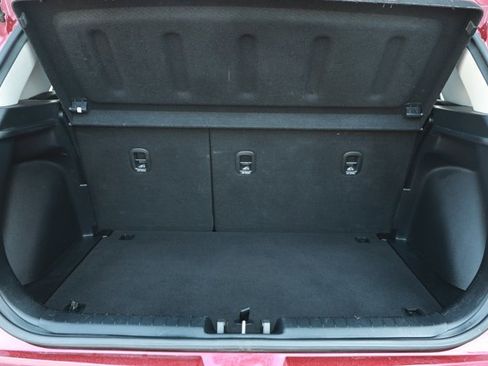 Used 2024 Hyundai Venue SEL FWD image 10
