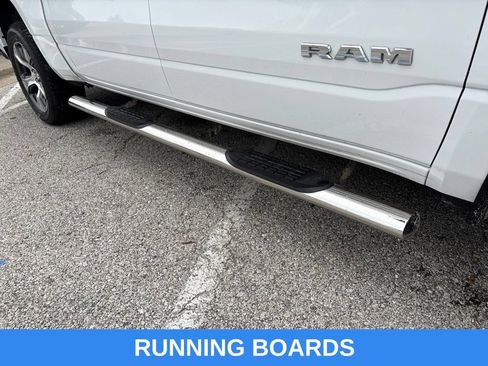 Used 2023 RAM 1500 Laramie AWD/4WD image 5
