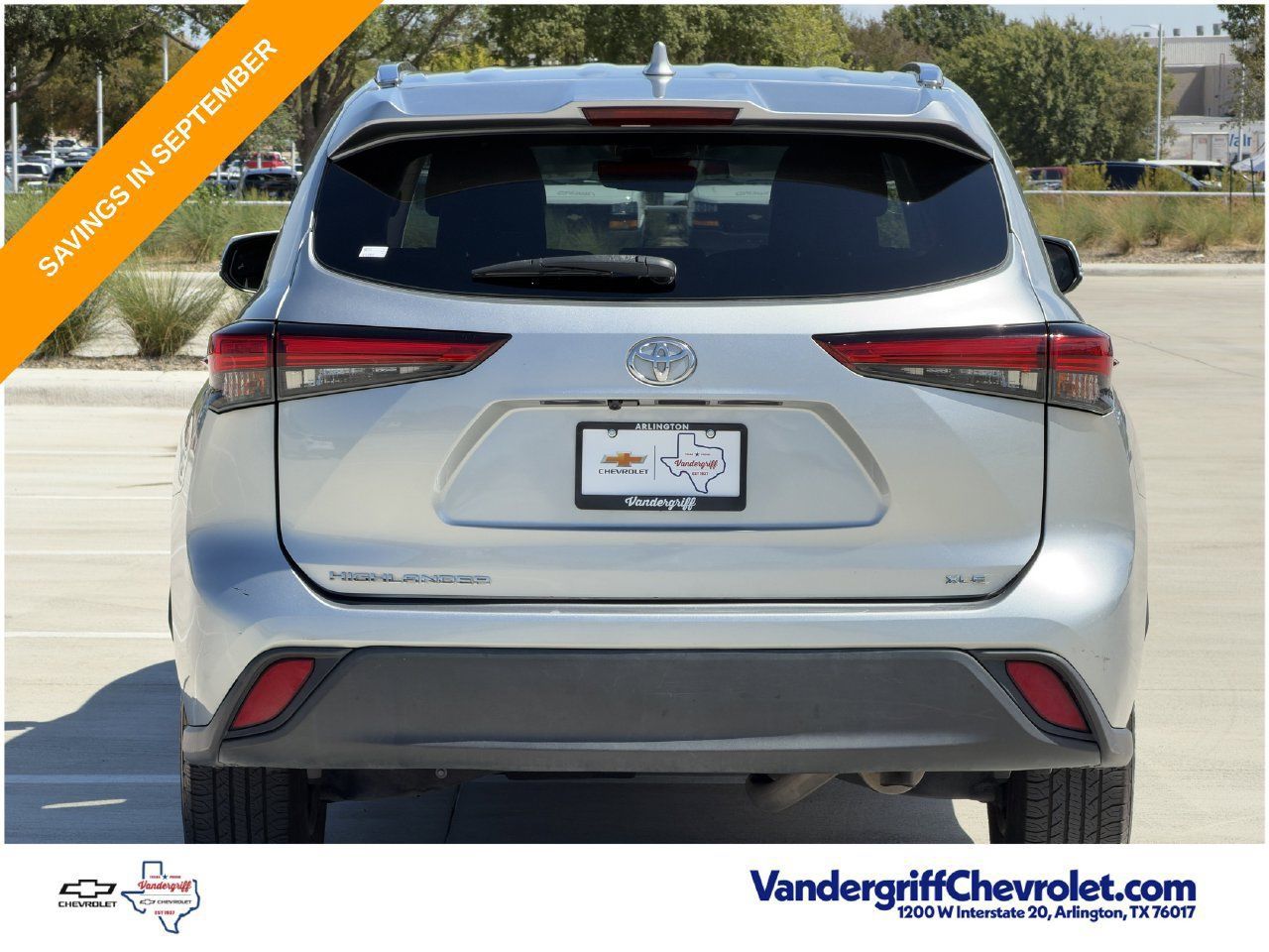 Used 2021 Toyota Highlander XLE FWD image 5