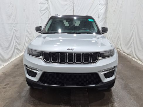 Used 2022 Jeep Grand Cherokee Limited image 8