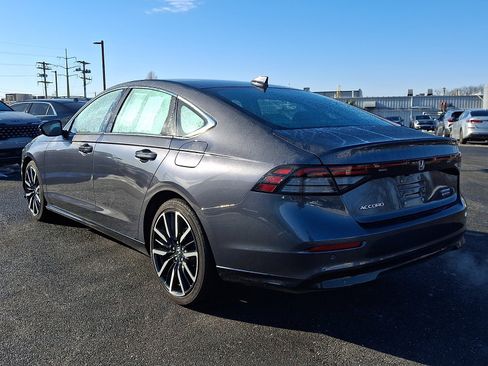 Used 2023 Honda Accord Touring image 6