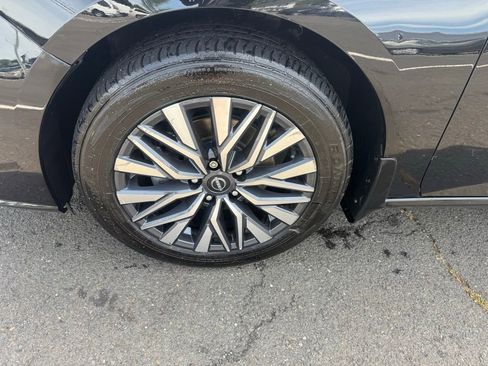 Used 2023 Nissan Altima 2.5 SV AWD/4WD image 18
