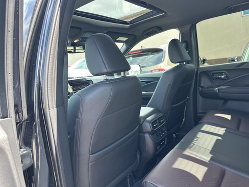 Used 2024 Honda Ridgeline Black Edition image 18