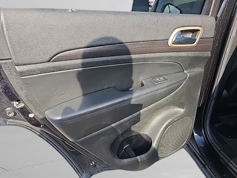 Used 2014 Jeep Grand Cherokee Laredo image 25