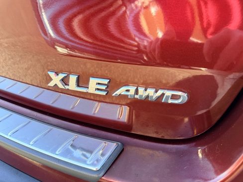 Used 2015 Toyota Highlander XLE image 36