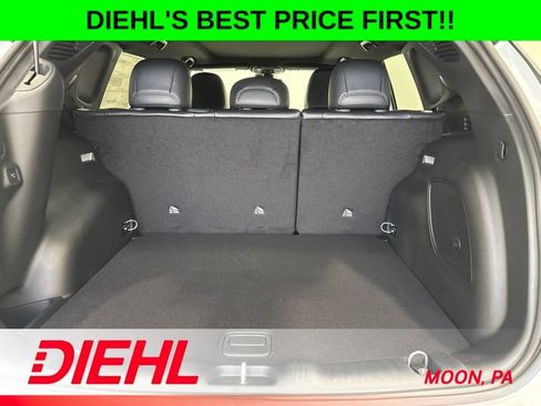 New 2026 Jeep Compass Limited w/ Sun, Sound & Navigation Group AWD/4WD image 9