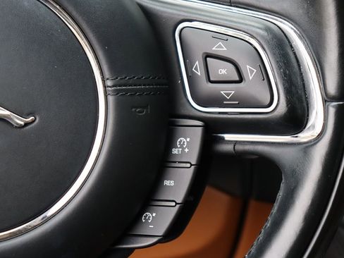 Used 2016 Jaguar XJ L Supercharged image 19