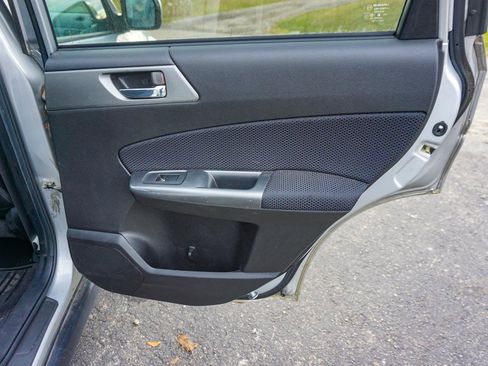 Used 2011 Subaru Forester 2.5X Premium w/ All-Weather Pkg image 28