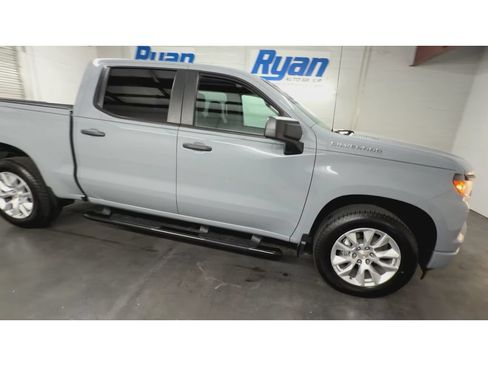 Used 2025 Chevrolet Silverado 1500 Custom AWD/4WD image 2