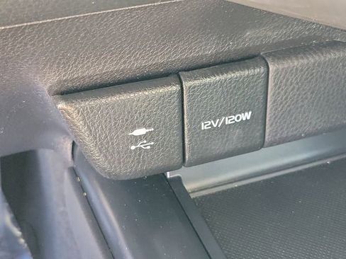 Used 2019 Toyota Camry SE FWD image 33