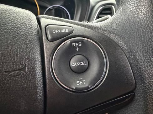 Used 2017 Honda HR-V EX image 25