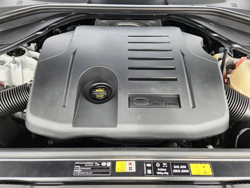 Certified 2025 Land Rover Range Rover Sport Dynamic SE image 9