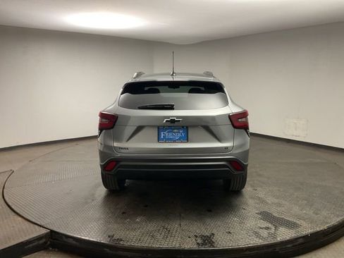 New 2026 Chevrolet Trax LT w/ Driver Confidence Package image 6