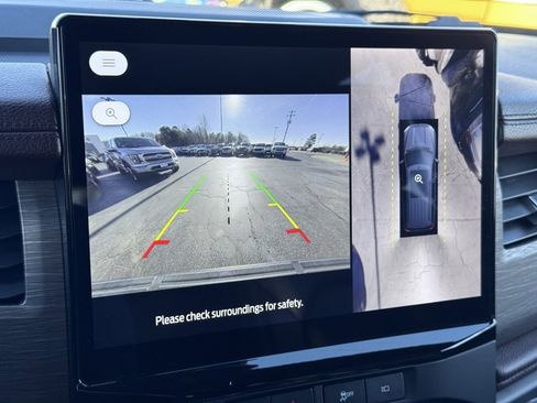 Used 2024 Ford Expedition Limited image 10