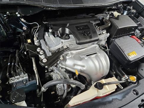 Used 2013 Toyota Camry L image 25