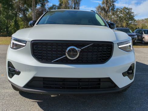 New 2026 Volvo XC40 B5 Ultra w/ Protection Package Premier image 9