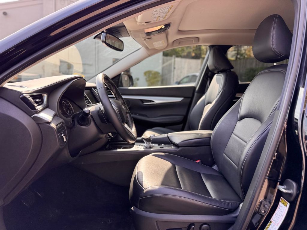 Used 2020 INFINITI QX50 Luxe w/ Cargo Package AWD/4WD image 18