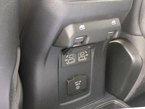 Used 2021 Jeep Gladiator Rubicon AWD/4WD image 29