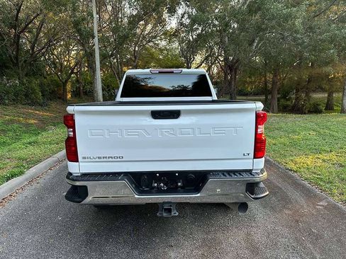 Used 2025 Chevrolet Silverado 2500 LT w/ Convenience Package AWD/4WD image 6