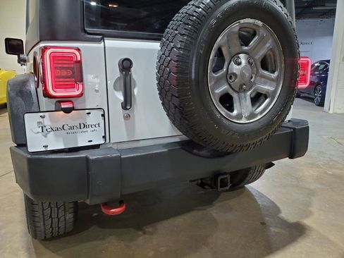 Used 2014 Jeep Wrangler Unlimited Sport w/ Connectivity Group image 46