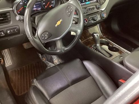 Used 2015 Chevrolet Impala LT w/ Convenience Package image 9